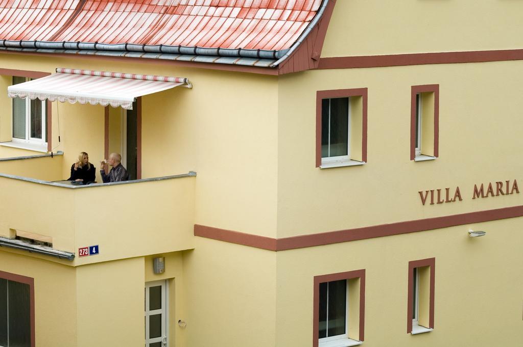 Pension Villa Maria カルロヴィ・ヴァリ エクステリア 写真